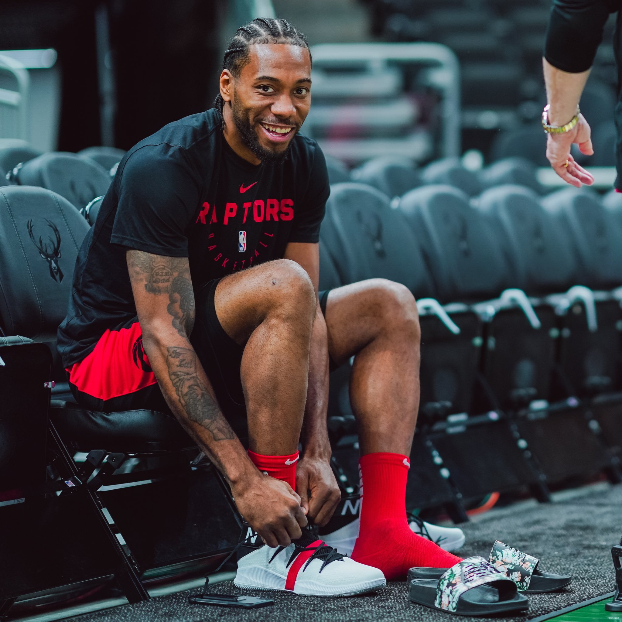 德保罗：阿根廷将竭尽全力卫冕，希望一切像2022年般顺利（德保罗：阿根廷将全力冲击连冠，盼再现2022年的顺利）