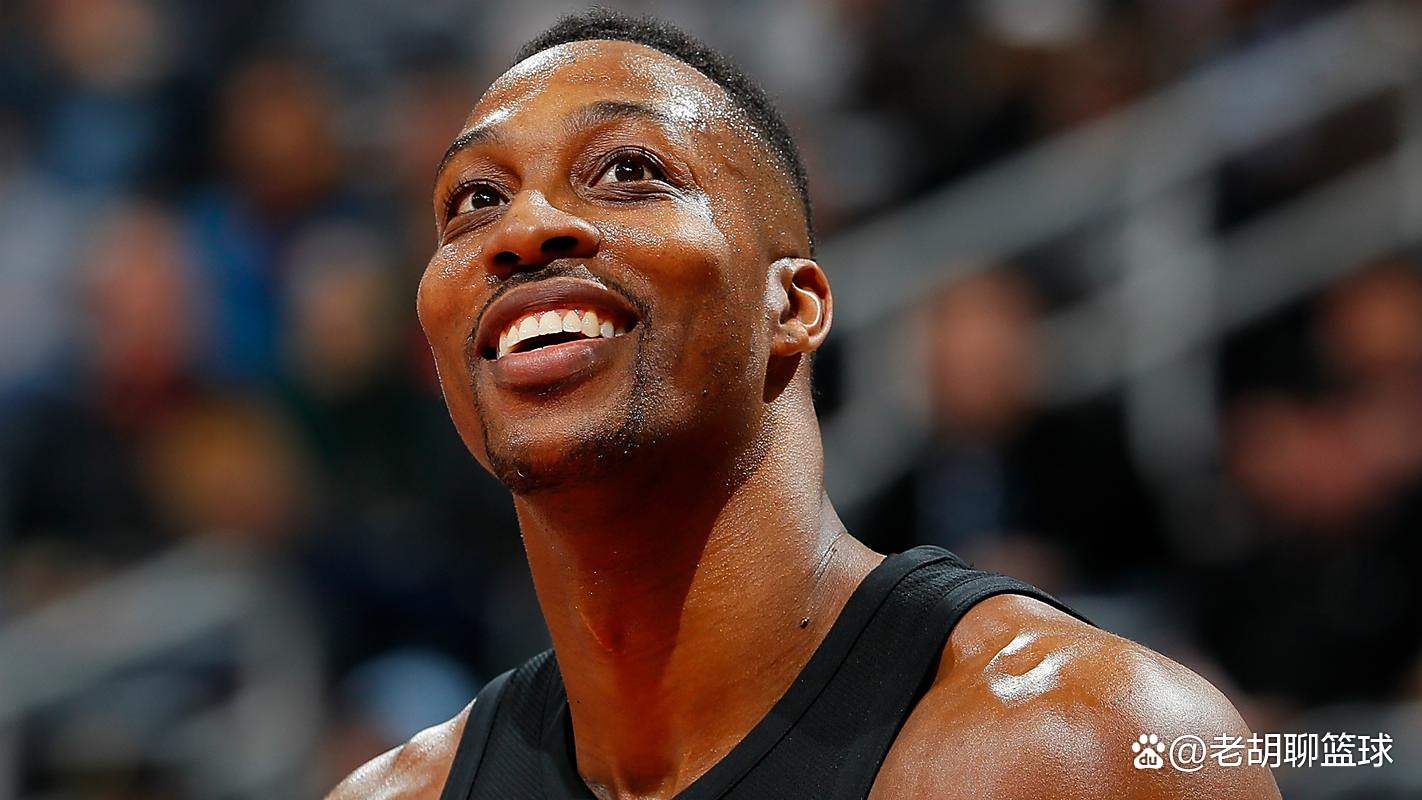 主裁谈拜仁点球：塔的手扩大了接触面积；凯恩的肘碰到了对方（主裁解释拜仁点球判罚：塔手臂扩大防守面积，凯恩肘部与对手有接触）