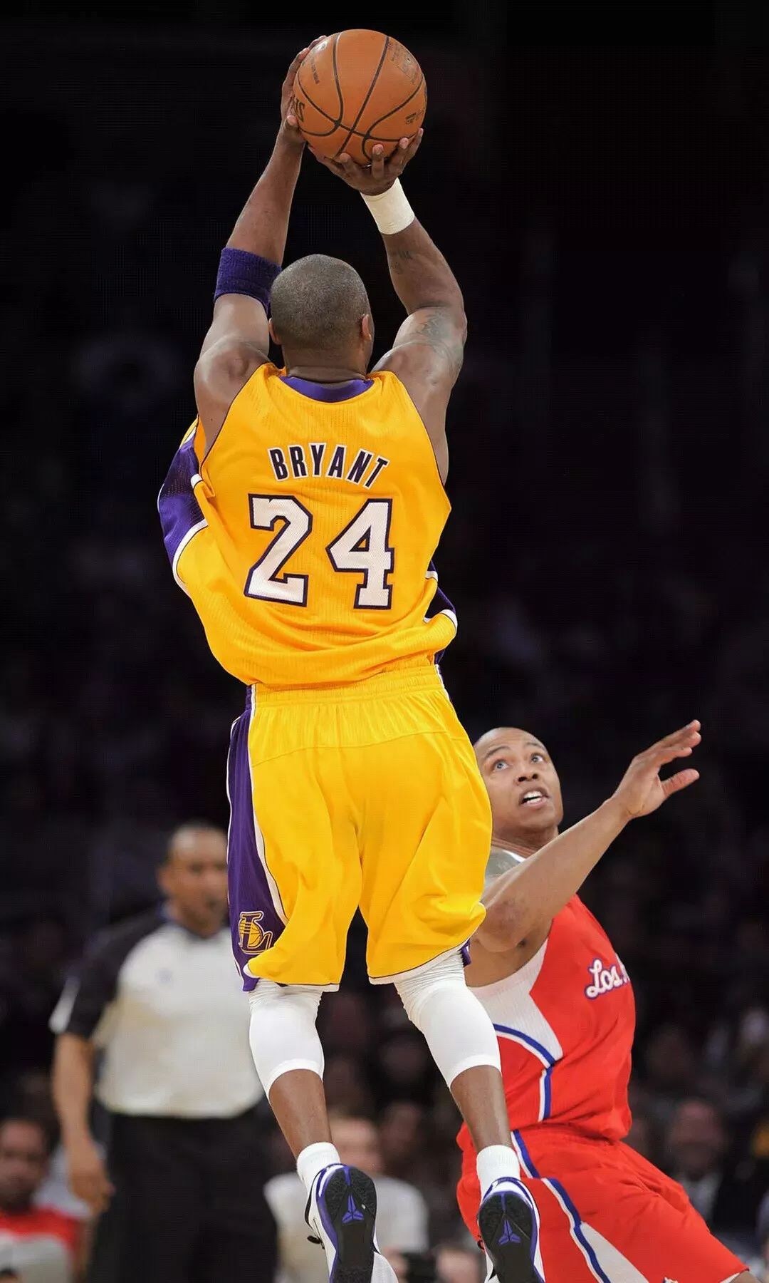 超高效率！哈里斯12中10贡献赛季新高26分（12投10中！哈里斯砍下赛季新高26分，效率惊人）