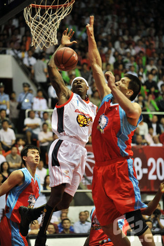 生涯最艰难比赛？马塞洛：客场0-5输巴萨，我们甚至看不到球（马塞洛谈生涯最难一战：客场0-5负巴萨，几乎碰不到球）