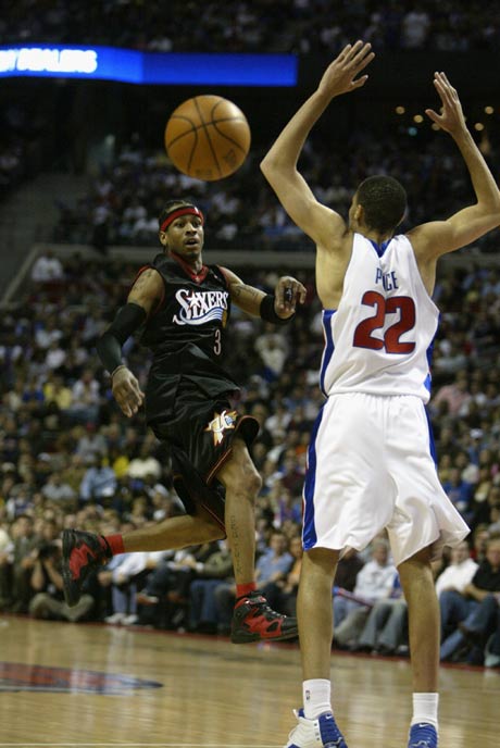 吉拉西多特生涯欧冠已打入15球，队史仅次于罗伊斯和莱万（吉拉西欧冠为多特打入第15球，队史仅逊罗伊斯与莱万）