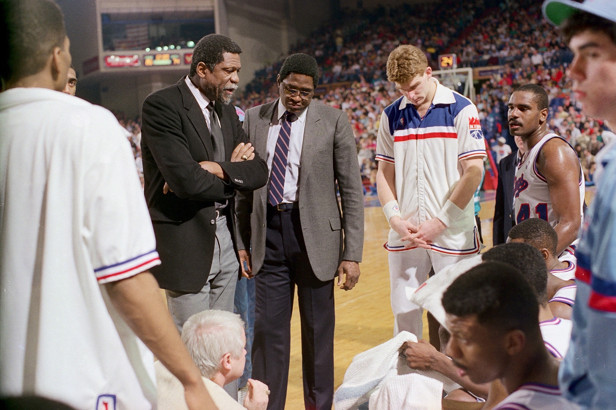 年轻控卫掌控比赛节奏（新星控卫主导比赛节奏）