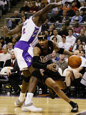 15次，巴萨成五大联赛至今击中门框最多的球队（巴萨15次击中门框，五大联赛至今最多）