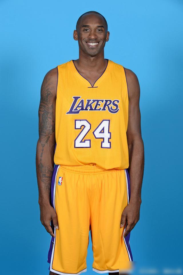 塔利亚菲科：不认为与梅西的对比会影响马斯坦托诺，他很专注（塔利亚菲科：梅西比较不会干扰马斯坦托诺，他始终专注）