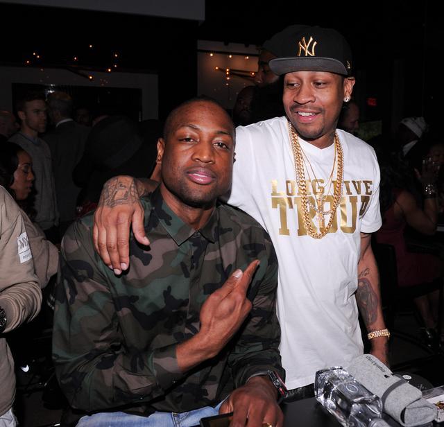 小孩哥！17岁卡尔成为欧冠最年轻连续3场进球球员（17岁小将卡尔欧冠三连场进球，成史上最年轻达成者）